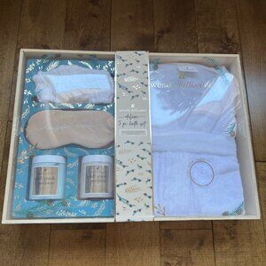 Wendy Bellissimo Deluxe 5 Pc Bath Set, Bath Robe, Headband, Mask, Scrub, Butter